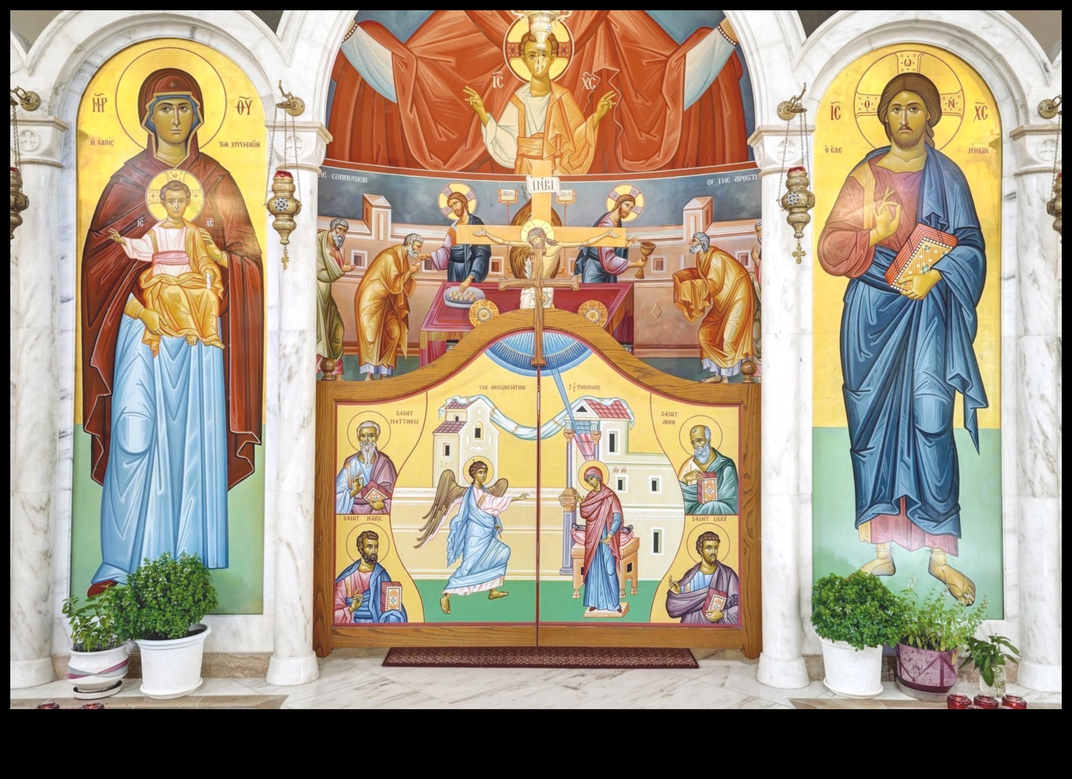 Iconostasis: Arta devoțională în ecranele bisericii bizantine