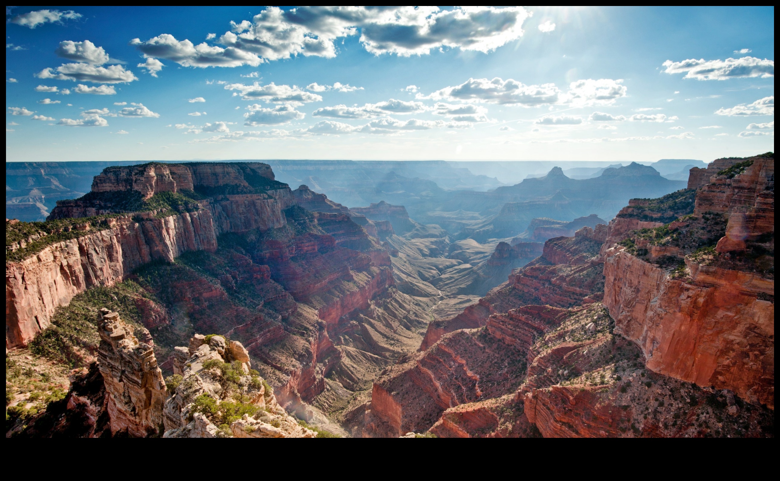 Marele Canioane ale Naturii Valleys 3 Văi înverzite: peisaje luxuriante între dealuri