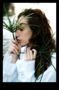 Onduleuri rafinate: Stăpânirea artei buclelor elegante și controlate