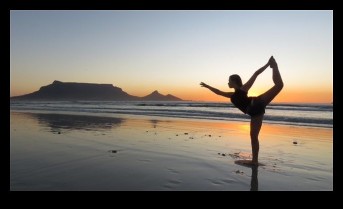 Yoga Bliss: beneficiile mentale și emoționale ale practicii yoga